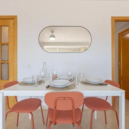 Apartment C27 Great 3 Bedroom Close To Center