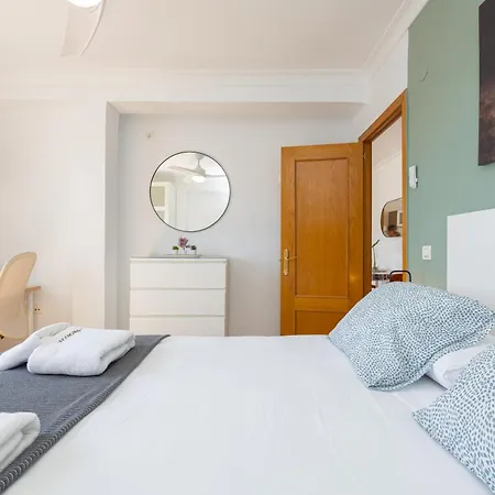 C27 Great 3 Bedroom Close To Center