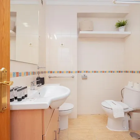 C27 Great 3 Bedroom Close To Center Apartment Malaga